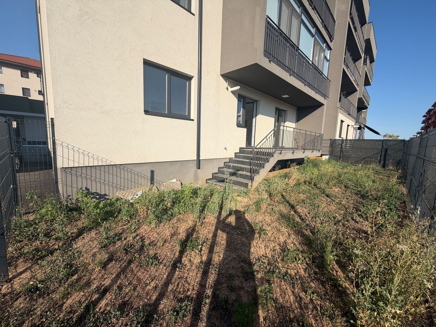 AP. 3 CAMERE - GRADINA PROPRIE 60 MP, PARCARE INCLUSA, COMISION 0% - Poză 1