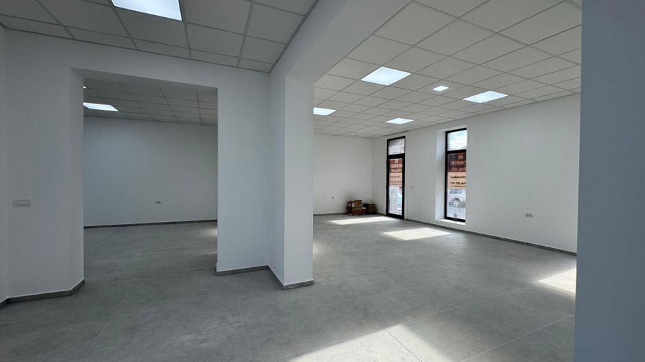 Spatiu comercial sau pentru birouri 150mp utili central, spre piata - Poză 10