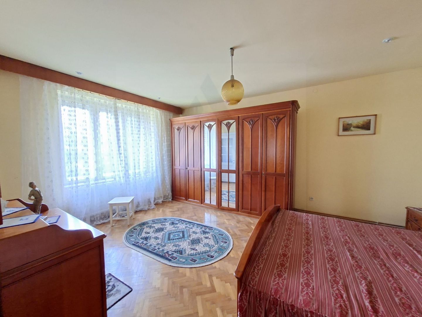 Apartament 4 camere 110 mp utili cu teren aferent si 2 bai Central - Poză 1