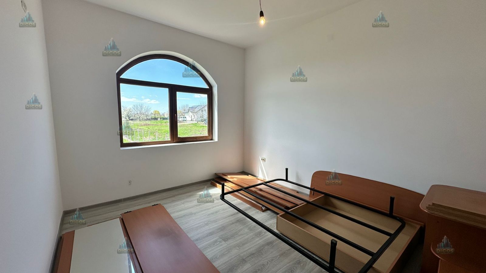 Vilă de vânzare 1500 mp teren - Poză 15