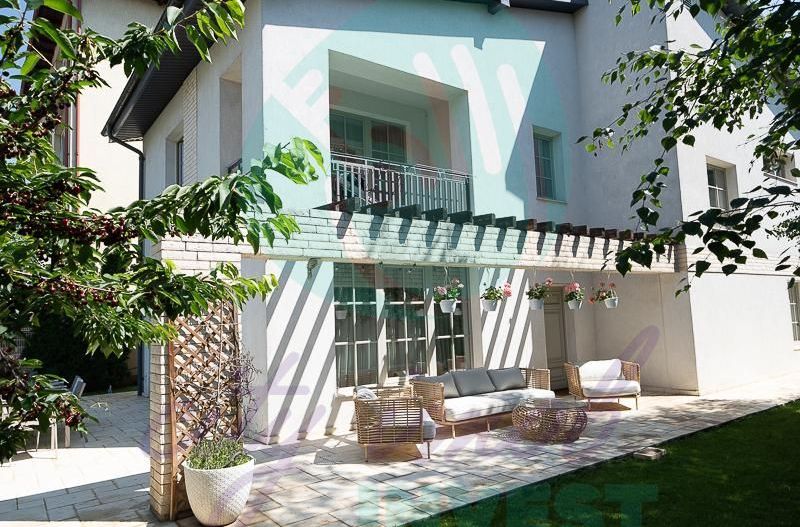 Unic și Elegant: Refugiul Provençal din Capitală - Poză 4