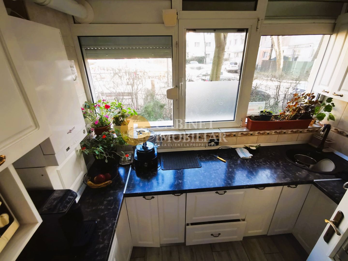 4 camere - parter, 84mp+gradina - complet mobilat&utilat - Nicolina - Poză 7