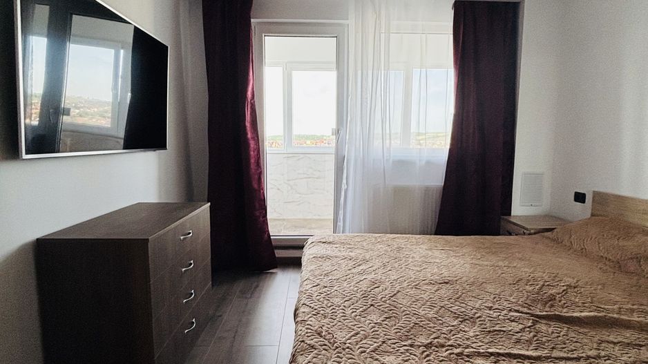 Apartament cu 3 camere, decomandat, Rogerius - Poză 5