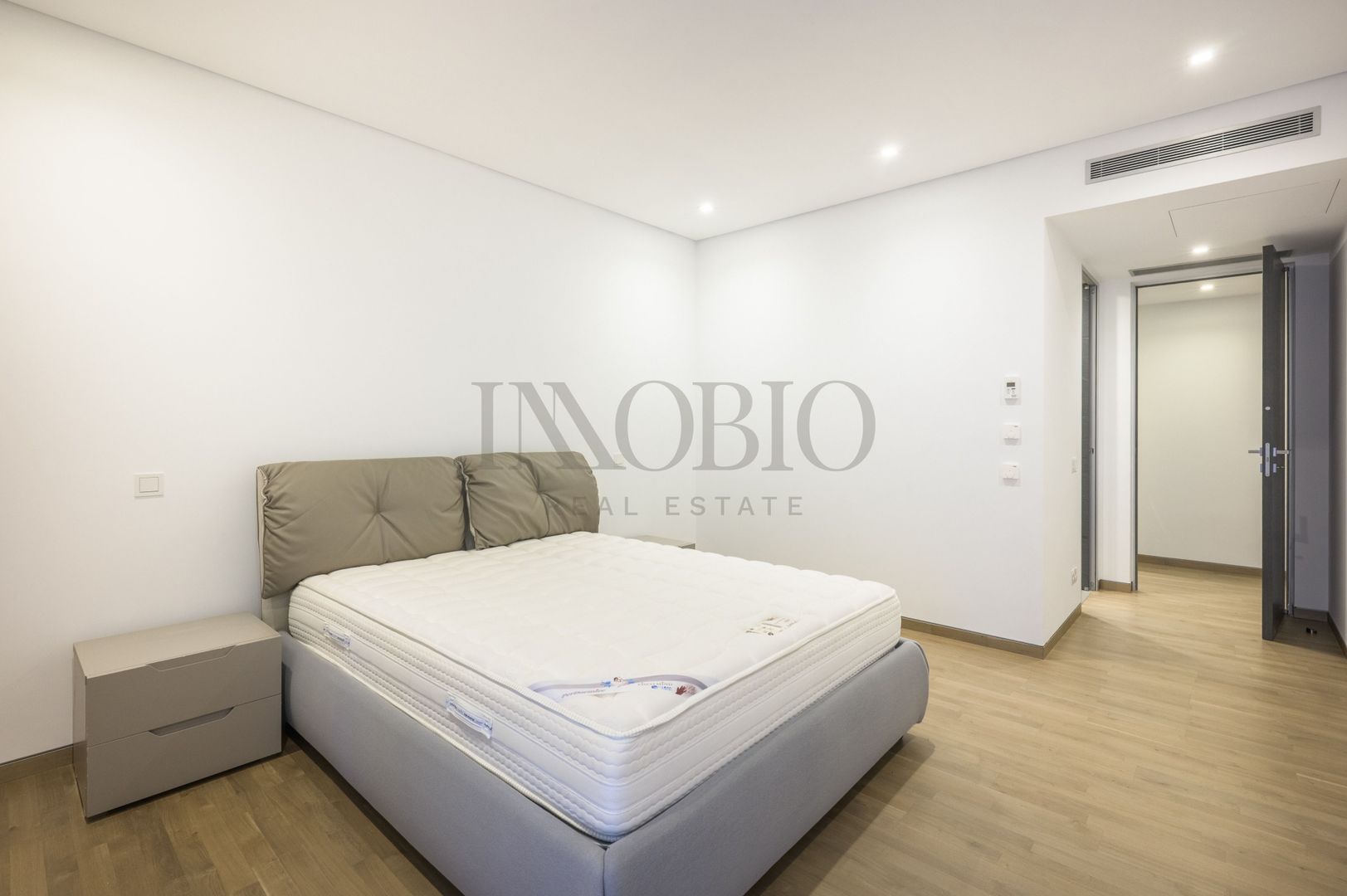 Reședință Exclusivistă cu 5 Camere | 201 mp | Terasă 25 mp - Poză 19