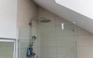 VILĂ MODERNĂ DE LUX CU PISCINĂ, FOTOVOLTAICE ȘI FOIȘOR – BREAZA - Poză 52