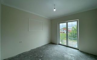 Duplex desparțit - 5 camere și 3 băi- Moșnița Nouă - Poză 14