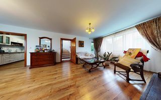 Casa cu 4 camere,237mp,zona strada Lunga - Poză 27