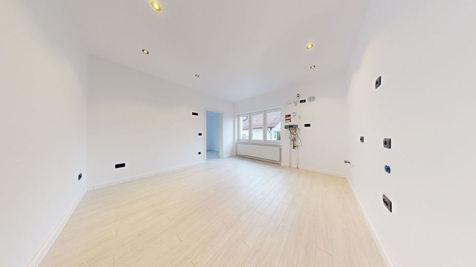 Apartament in vila zona centrala - Poză 4