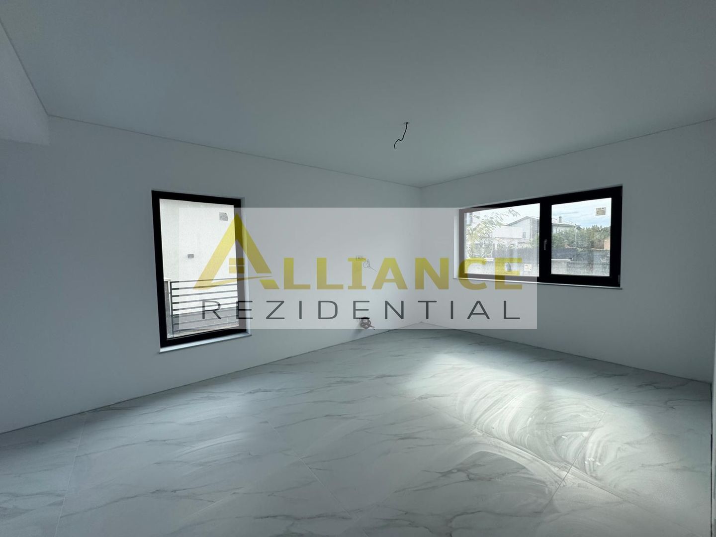 Casa Individuala - 4 camere - 2 bai - 320mp teren - Poză 8