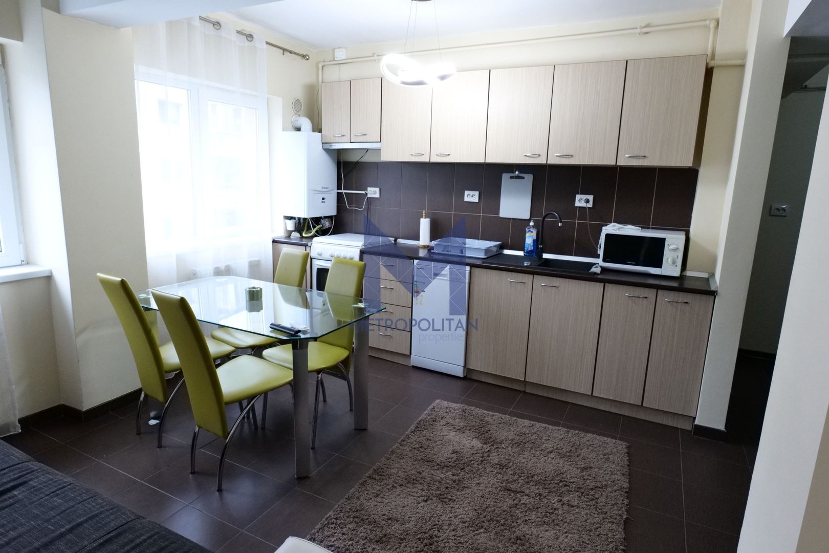De închiriat apartament luminos 3 camere - Poză 4