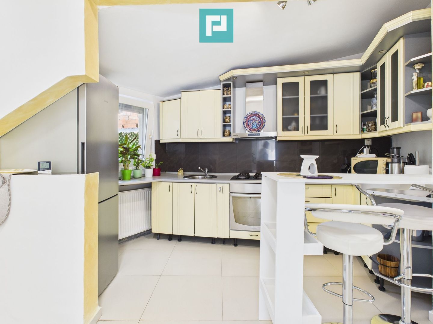 Apartament cu 2 camere și terasă generoasă - Poză 2