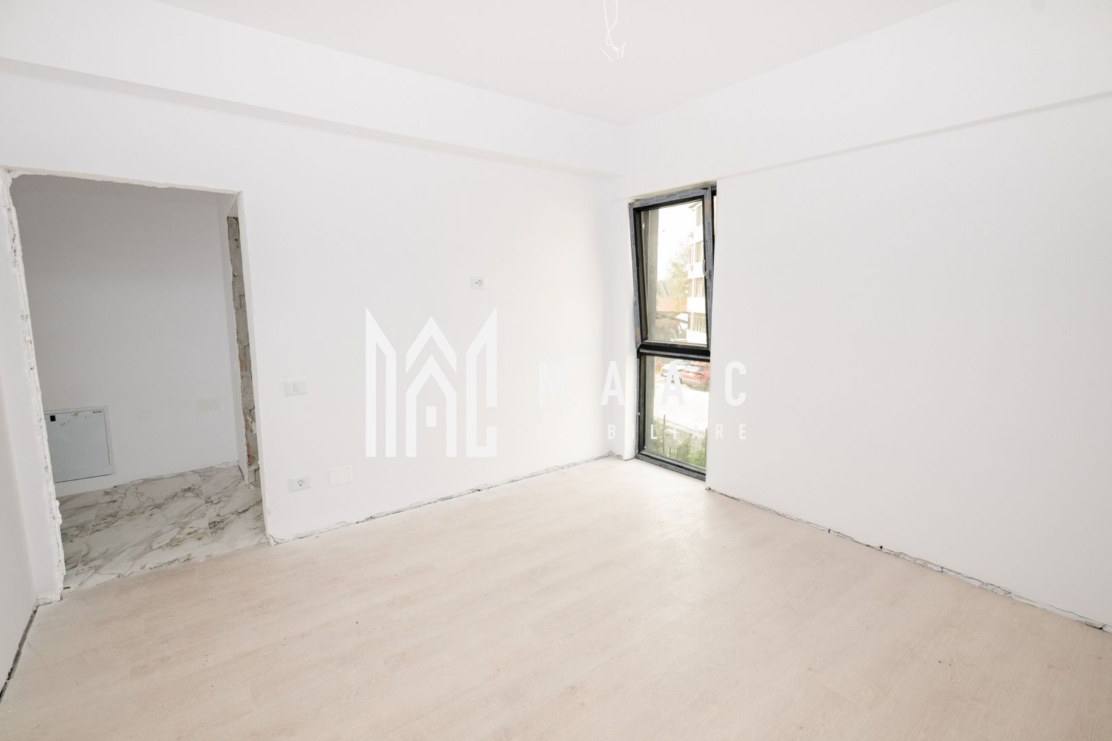 APARTAMENT 2 CAMERE| ETAJ 1| GARAJ INCLUS - Poză 2