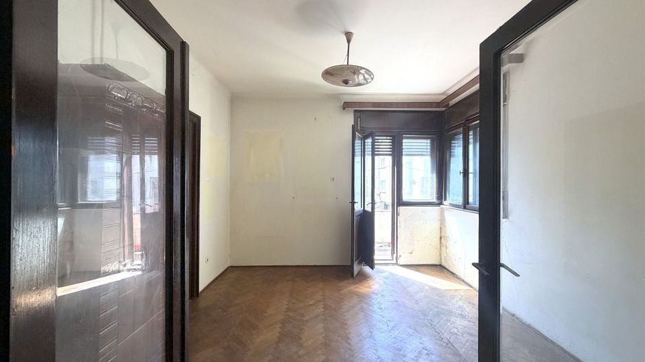 Apartament rar in vilă interbelică | pivniță și mansardă | acces separat - Poză 9