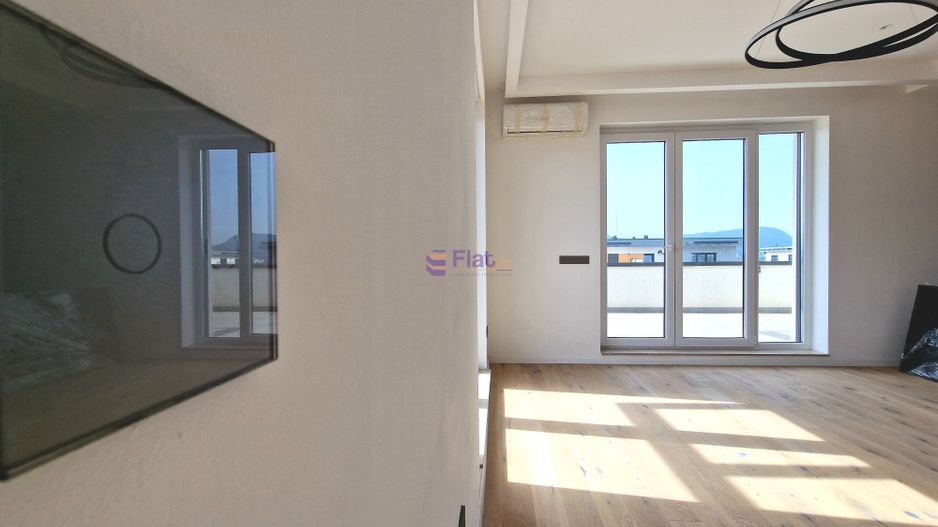 Comision 0 Penthouse 3 Camere 104 mp.  Terasa 43 mp. Tractorul - Poză 9