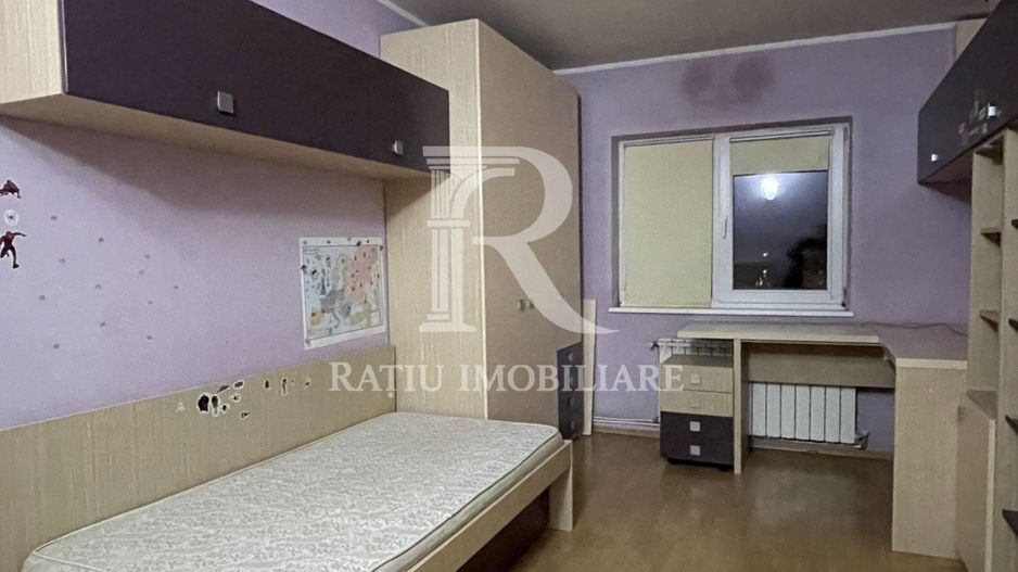Apartament cu 3 camere | Zona Rogerius | Oradea - Poză 7