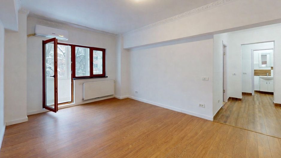 LACUL TEI - Circa 7 | 3 Camere Renovat | 1/8 | 73mp | 1983 - Poză 1