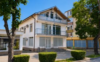 Spatiu Comercial | Laborator analize medicale | 400 mp | Cetate - Poză 1