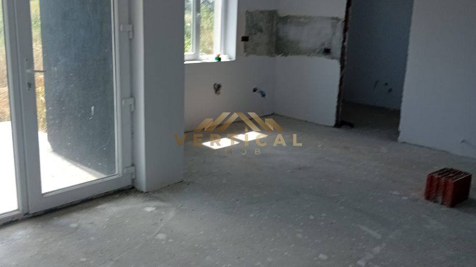 Casa  - spatioasa 3 camere  Vidra-Institut - Poză 14