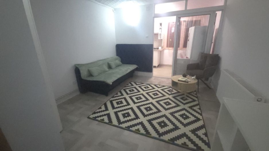 Garsoniera zona centrală-REGIM HOTELIER- - Poză 1