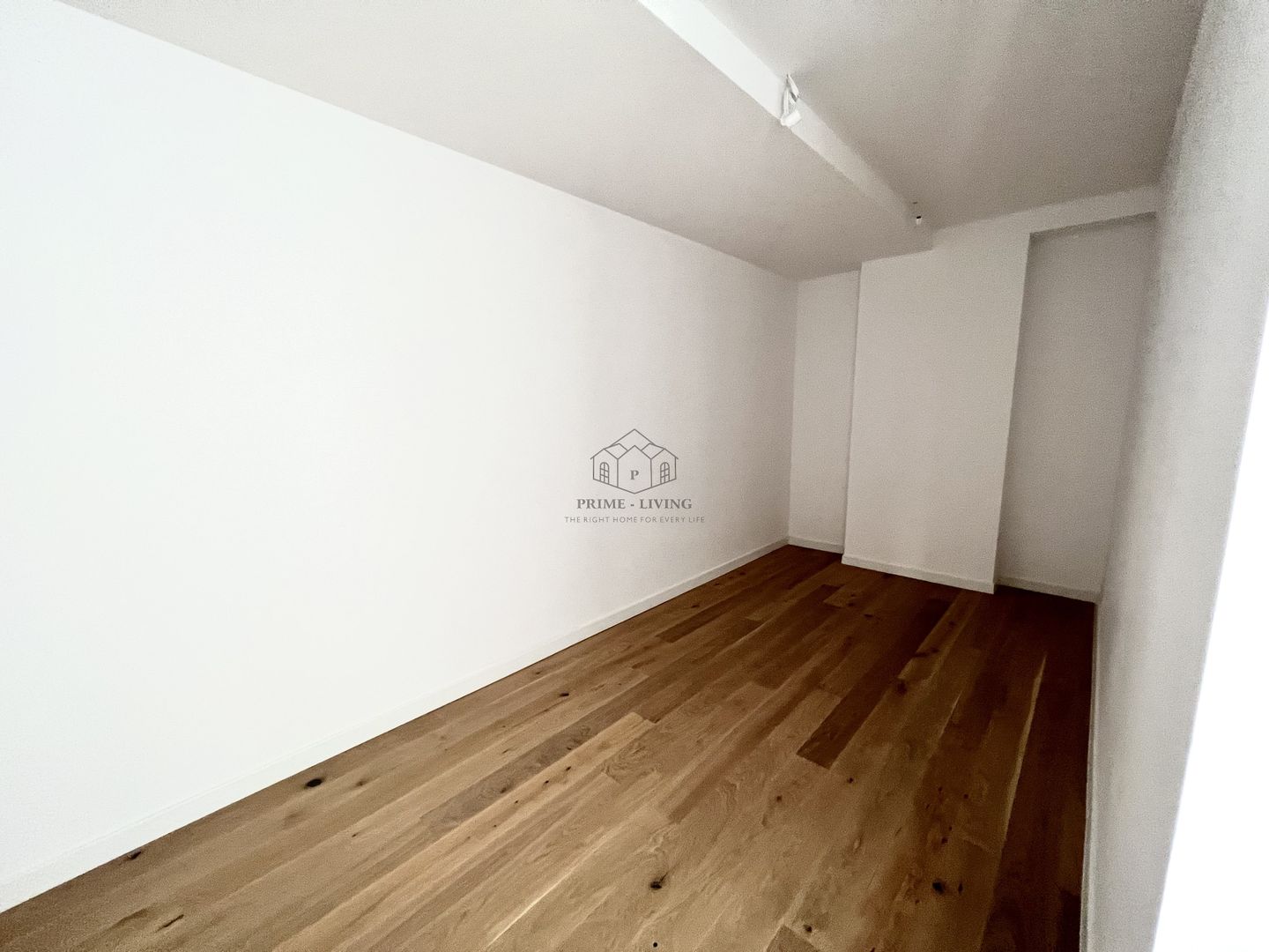 APARTAMENT DEOSEBIT CU 3 CAMERE LA VANZARE CU VEDERE LA LAC - Poză 5