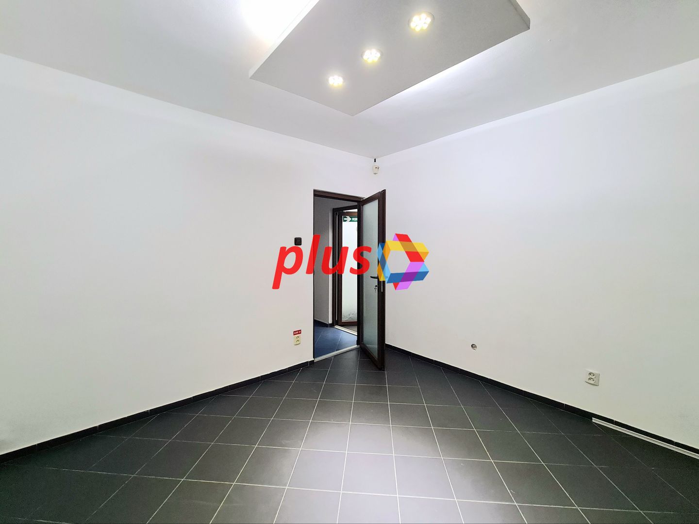 Spatiu birouri de vânzare, investiție, Brasov - 70 mp  # Plus - Imo. ro - Poză 6