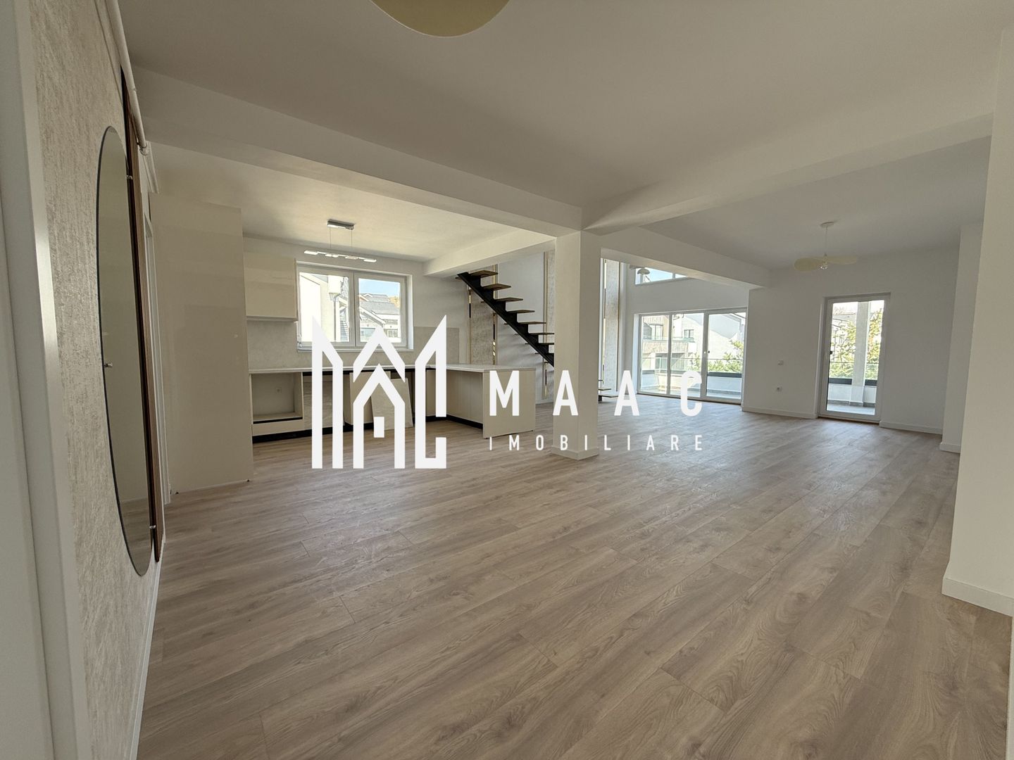 Penthouse | 5 camere | La cheie | Vata bazaltica | 130 MP - Poză 1