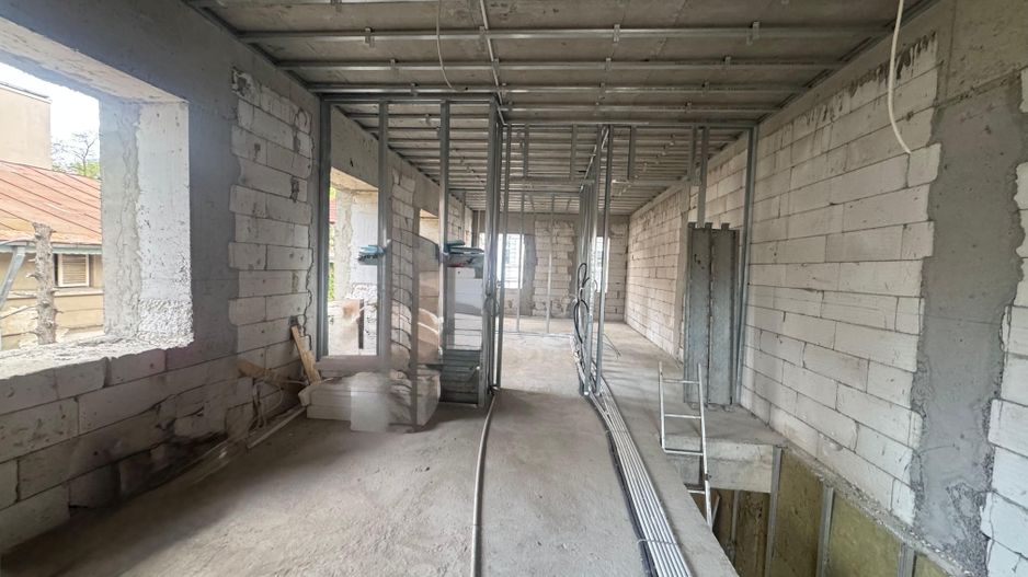 Vila solidă cu potential mutiplu 5 camere + teren || Piața Romană–Polonă - Poză 5