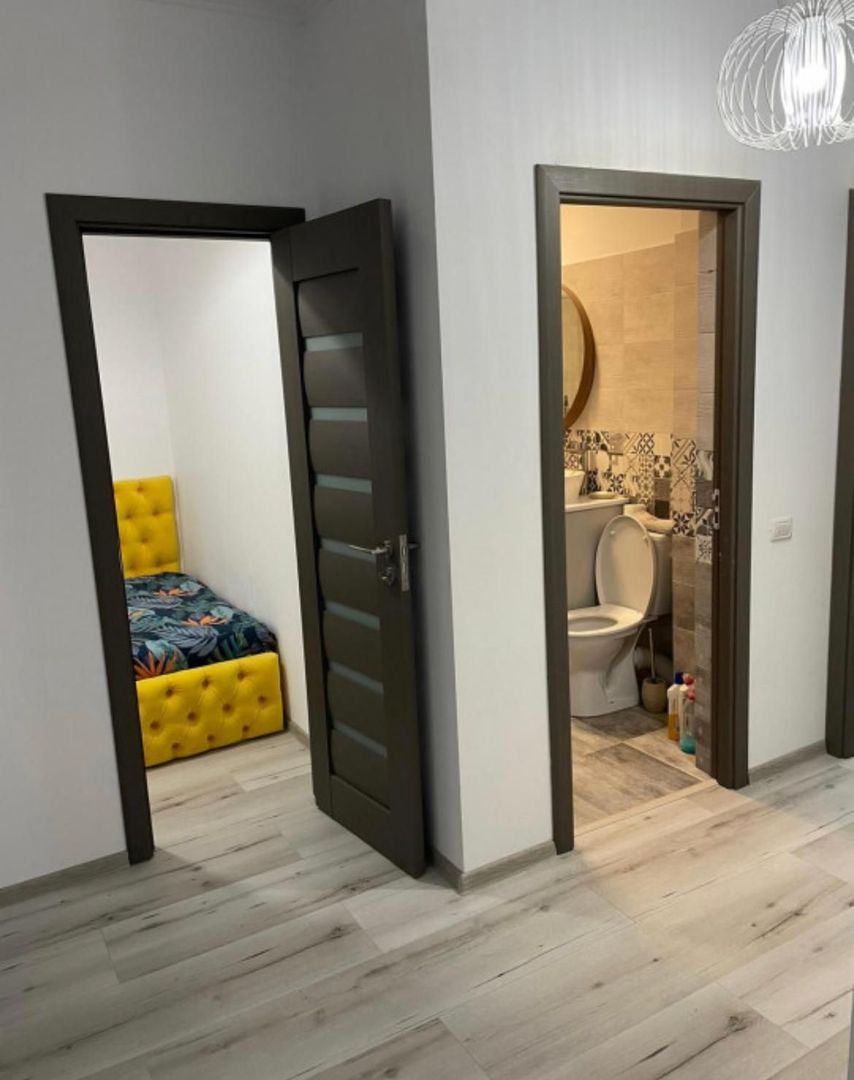 Apartament 2 cam. de vanzare 61mp + terasa 15 mp la 30 m de plaja - Mamaia Nord - Poză 6