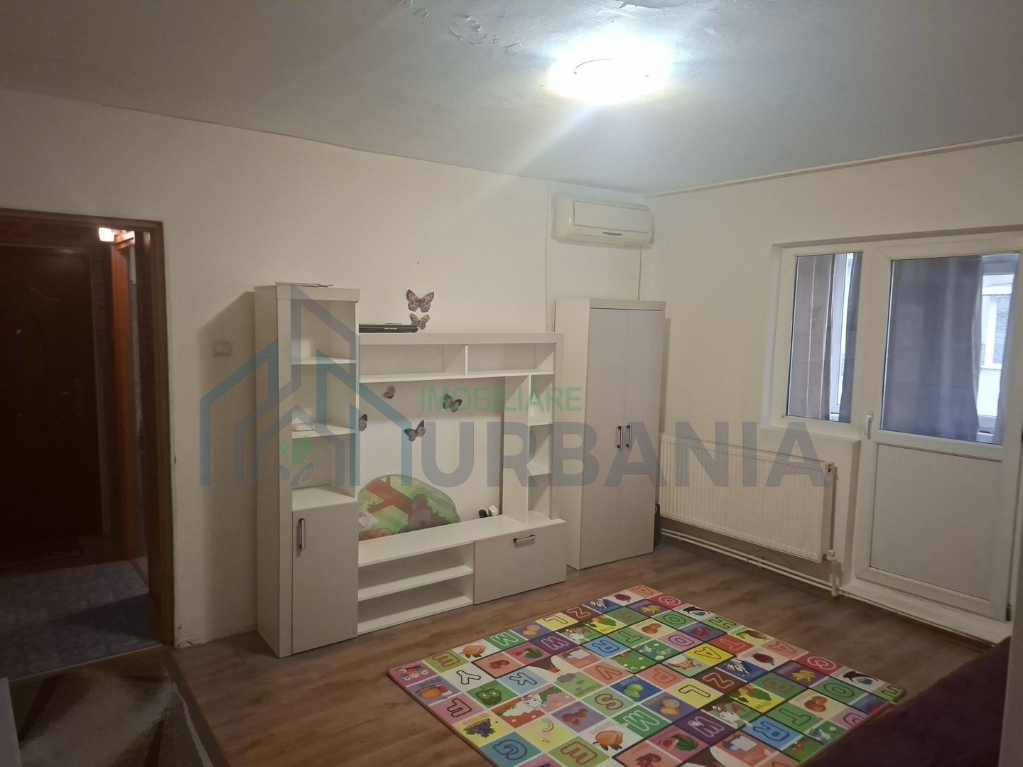Apartament cu 3camere semidecomandat - Poză 1