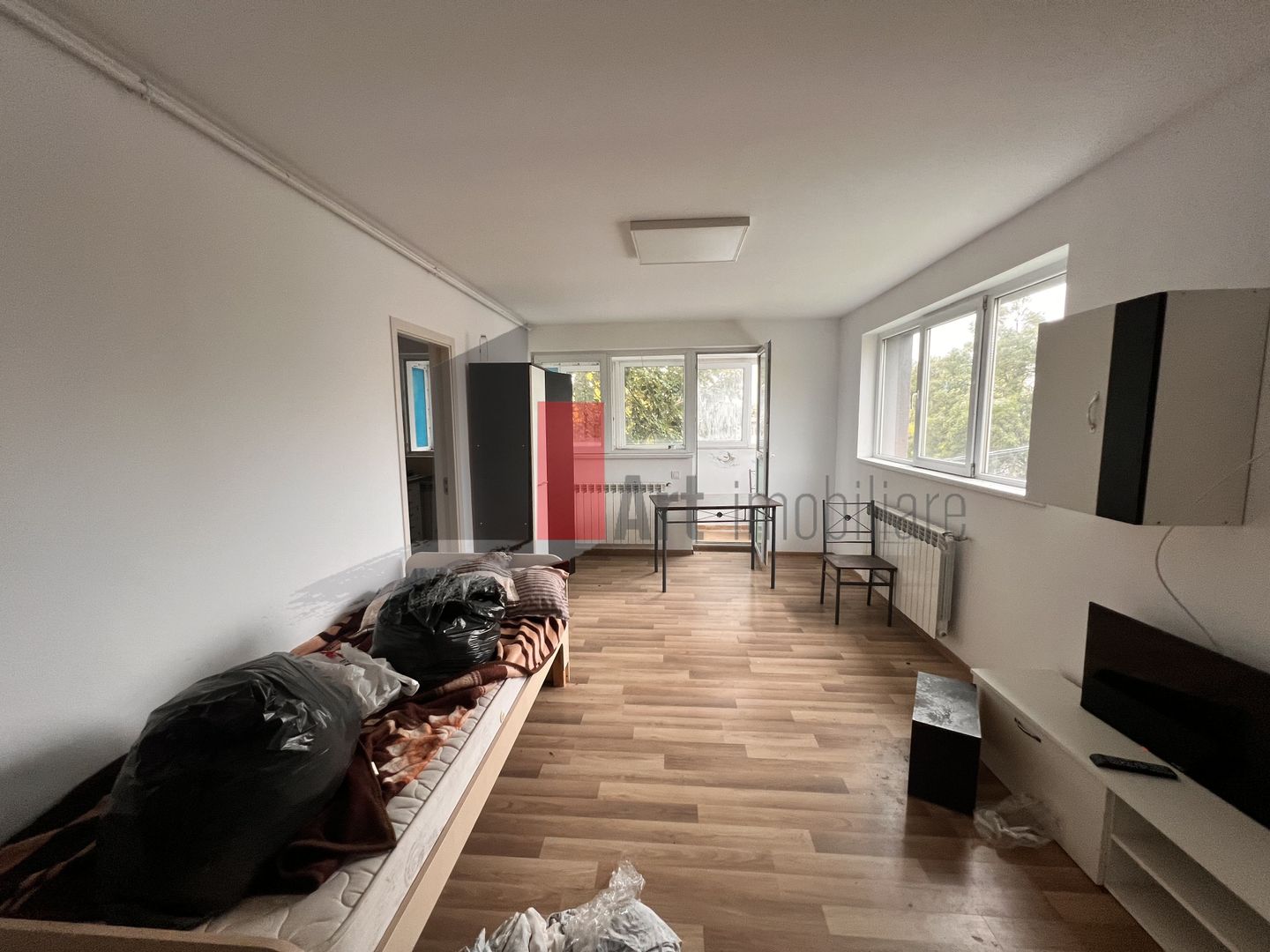 Apart Hotel VILA P+2E+ MANSARDA ,  7 garsoniere,  apartamante cu  2 camere si 3. - Poză 2