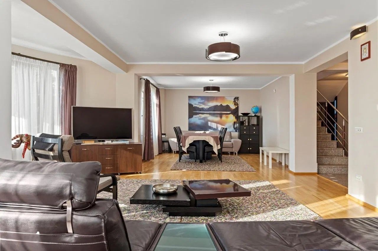 Vila cu 6 camere | Teren generos | Otopeni - Poză 6