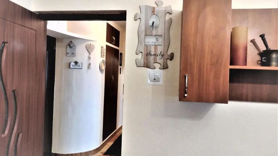 Proprietar inchiriez apartament 2 camere decomandat - Poză 8