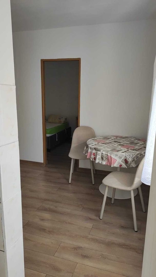 BRASADAS vinde ap 2 cam RENOVAT in Soli etaj 3/4 33mp. - Poză 6