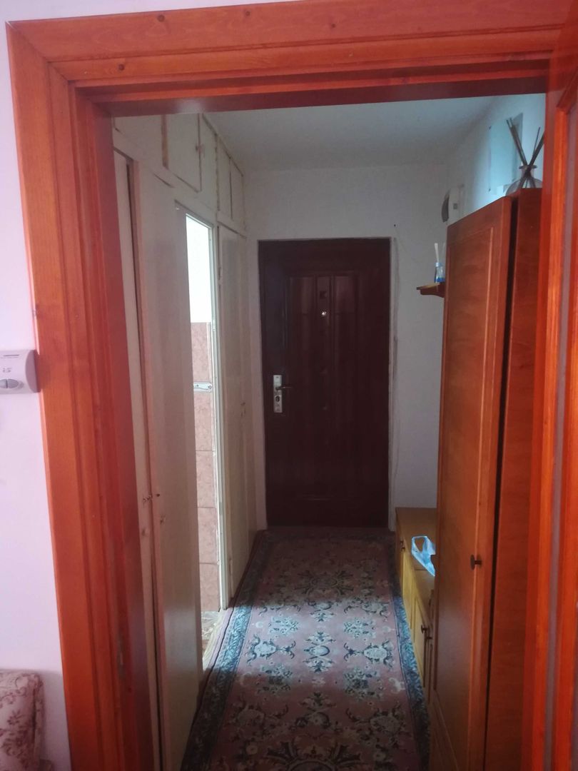 Apartament 2 camere in Micro 16 - Poză 1