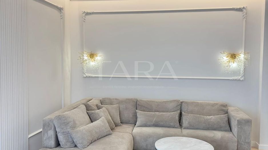 Penthouse 3 camere ultrafinisat, terase generoase în Florești - Poză 1