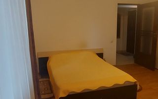 Închiriez apartament cu o camera Podul de Fier - Poză 2