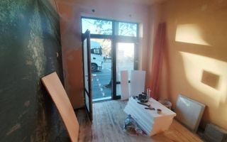 Spatiu Piata Domenii, trafic pietonal si auto - Poză 3