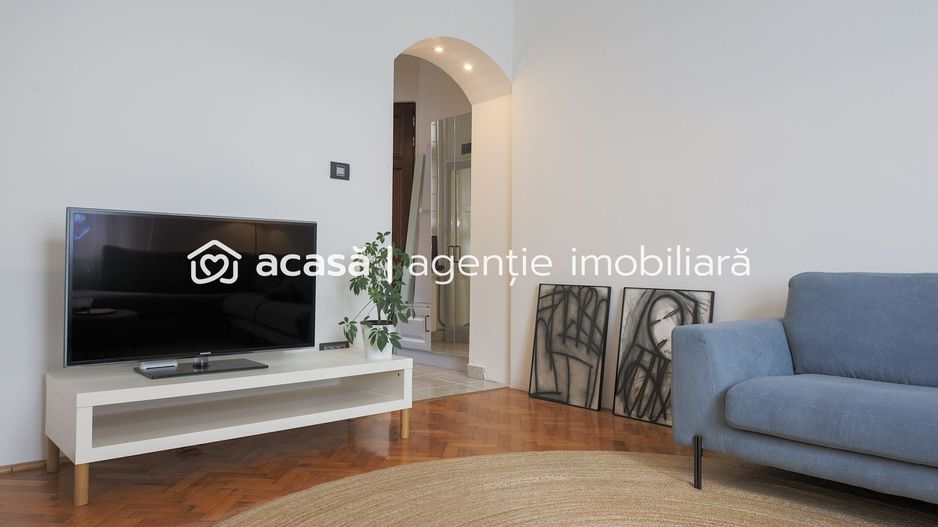 Apartament unic în Arad – Ultracentral, liniște, priveliște superbă - Poză 3