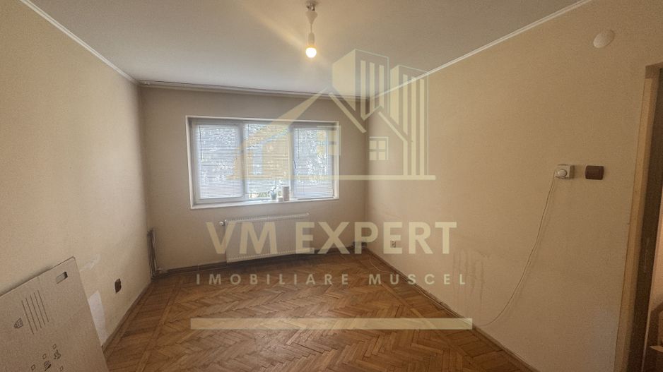 APARTAMENT 2 CAMERE ETAJ 2 CAMPULUNG - Poză 3