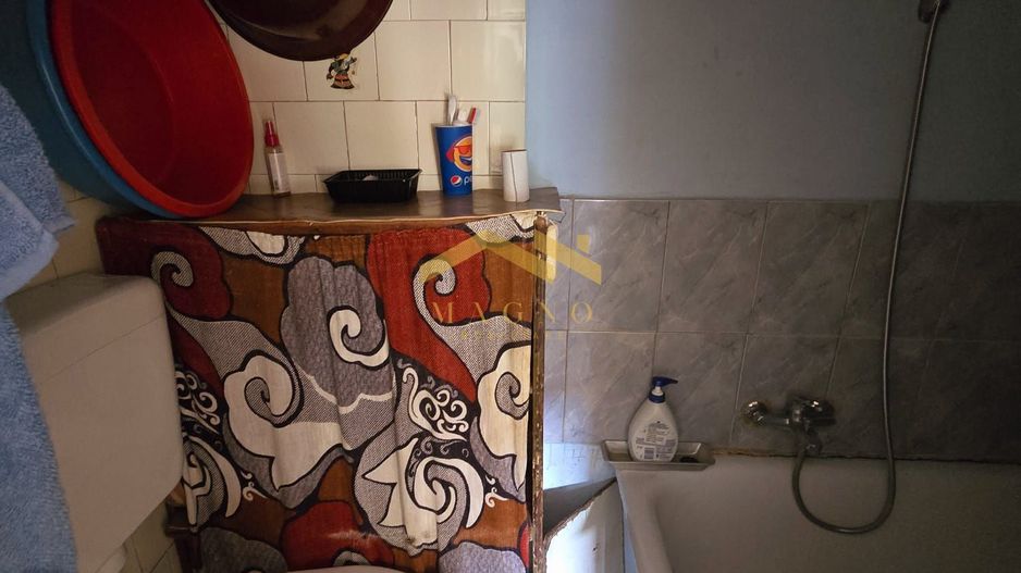 Apartament la casa cu doua camere/ zona Alfa. - Poză 11