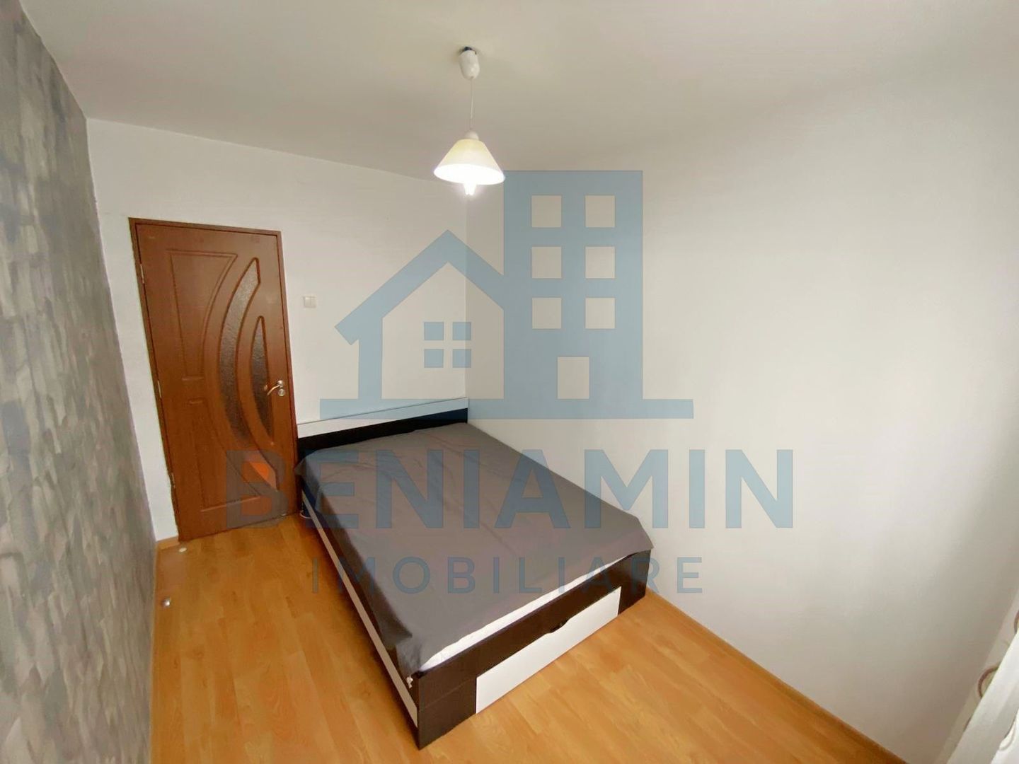 Apartament 3 camere Craiovita, etaj 3, teava de gaze - Poză 5
