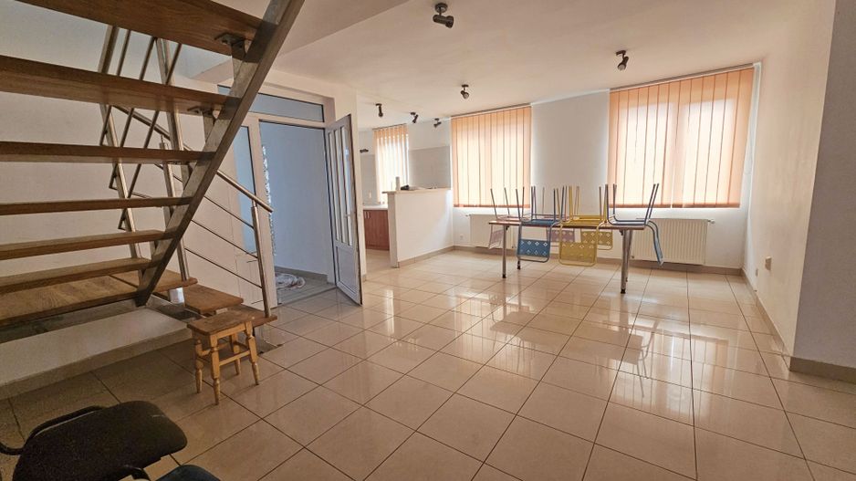 Harman, casa 2006, teren 1000mp, 2 garaje - Poză 5