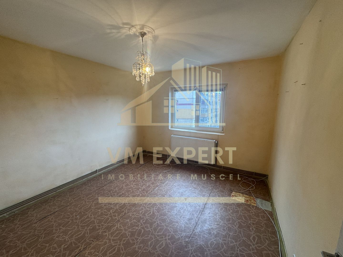 APARTAMENT 3 CAMERE ETAJ 2 GRUI  CAMPULUNG - Poză 16