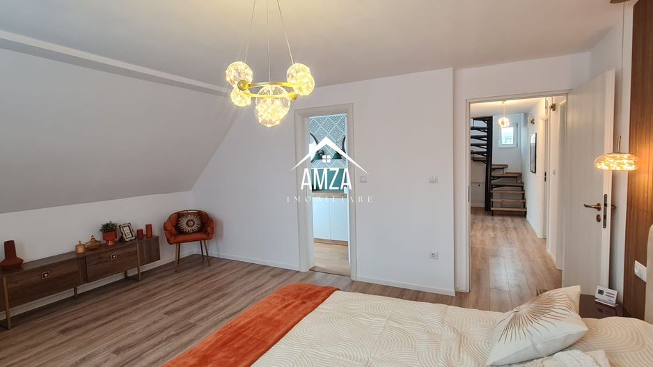 Vila spațioasă și elegantă de vânzare la intrarea în cartierul Turnișo - Poză 13
