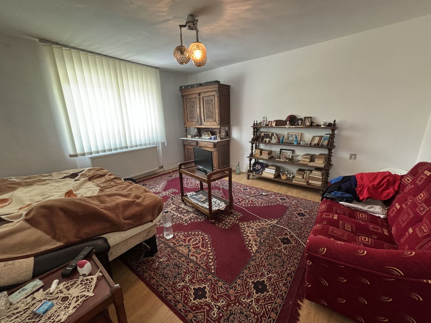 Casa cu 2 apartamente zona Mehala - Poză 1