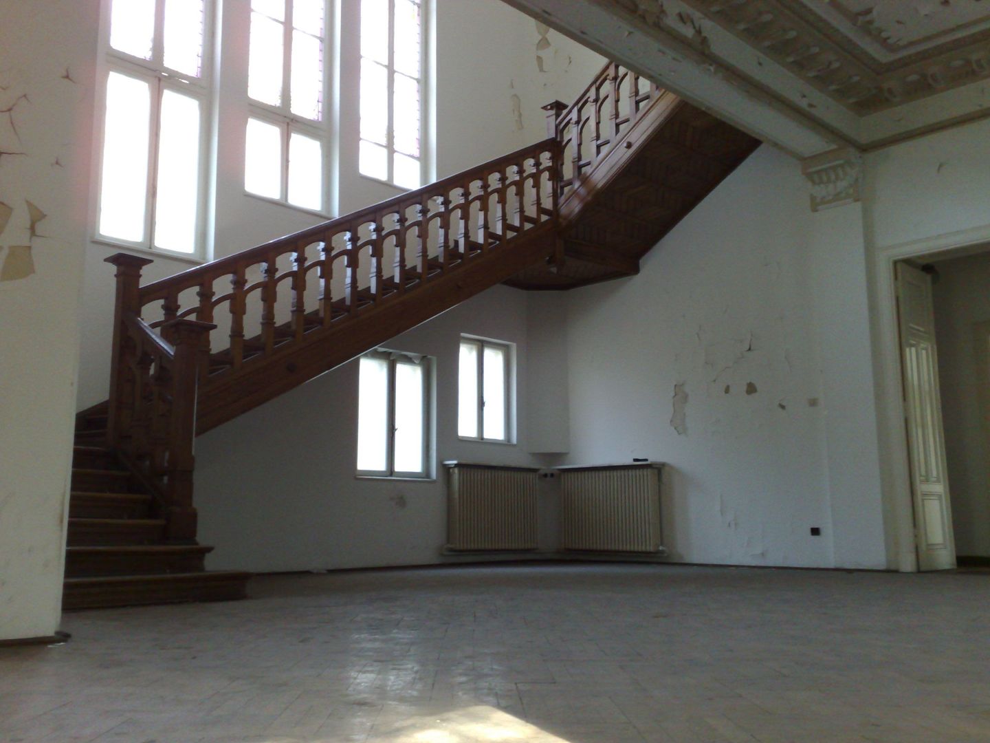 Vila 1000 mp teren 750 Romana Victoriei 16 camere - Poză 9