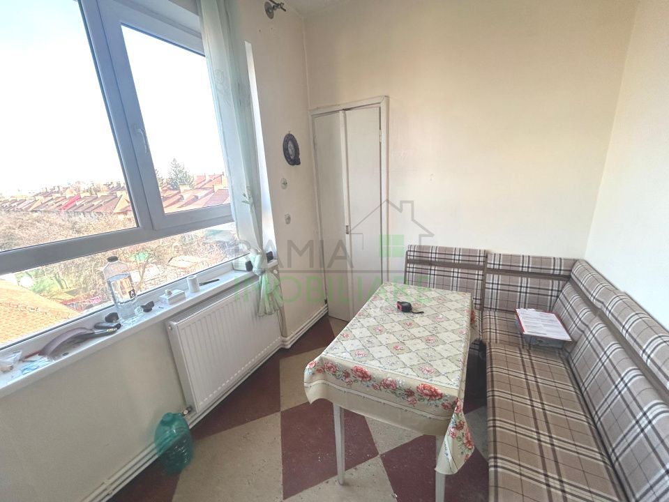 Apartament 2 camere decomandat Tractorul etaj 3 centrală termică nouă - Poză 5