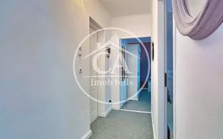 Apartament cu 3 camere situat în zona Decebal - Poză 12