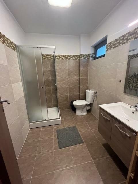 Casa 4 camere cu terasa si loc de parcare subteran - Poză 14