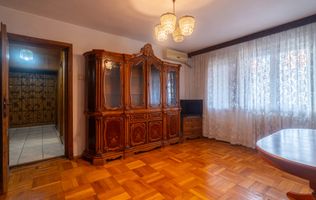 Apartament 3 camere - etaj 3 - bvd. Revolutiei - COMISION 0